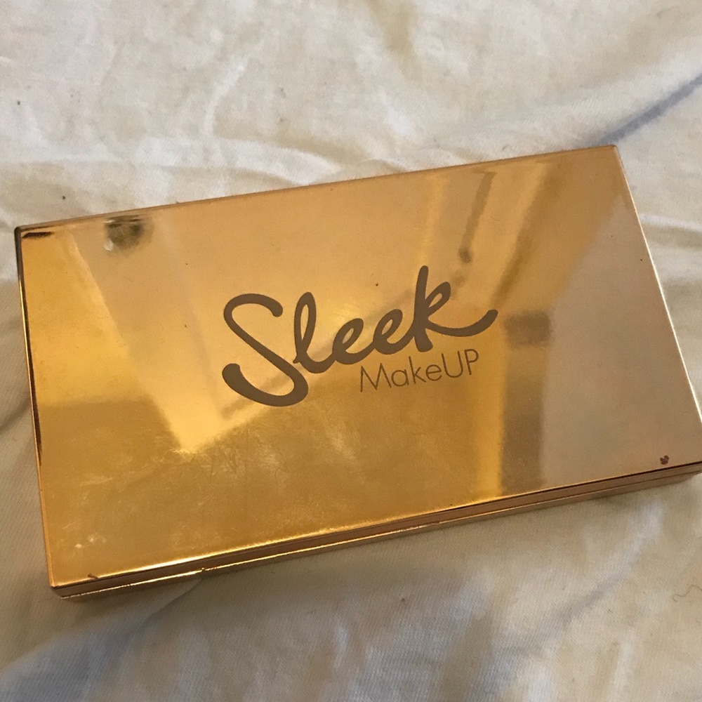 SLEEK HIGHLIGHTER PALETTE